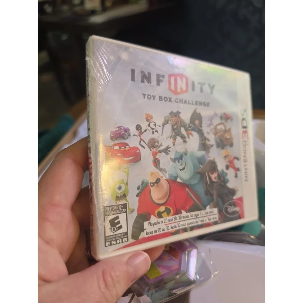 NEW Disney Infinity‎ Nintendo 3DS Toy Box Challenge Video Game Starter Pack 3DS